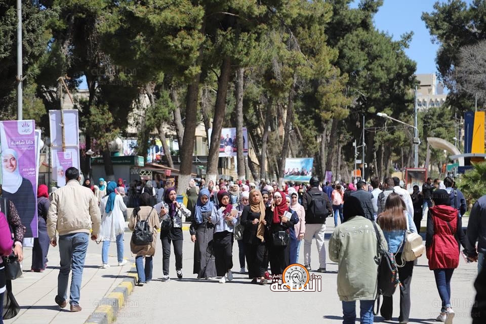 استطلاع: 73 بالمئة من طلبة الجامعة