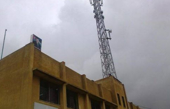 اعتصام ضد تركيب أبراج الاتصالات على