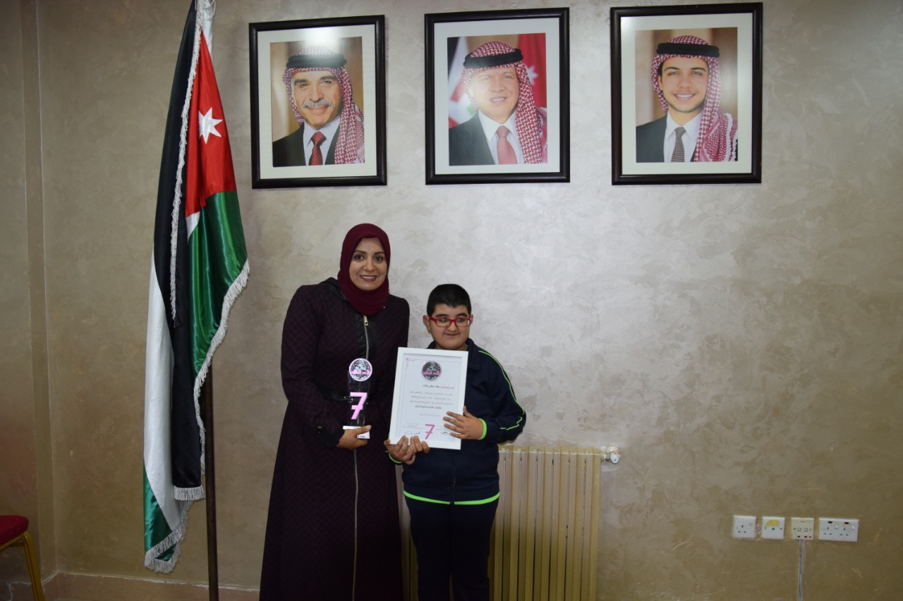 الأردنية بركات تحصل على جائزة الأم