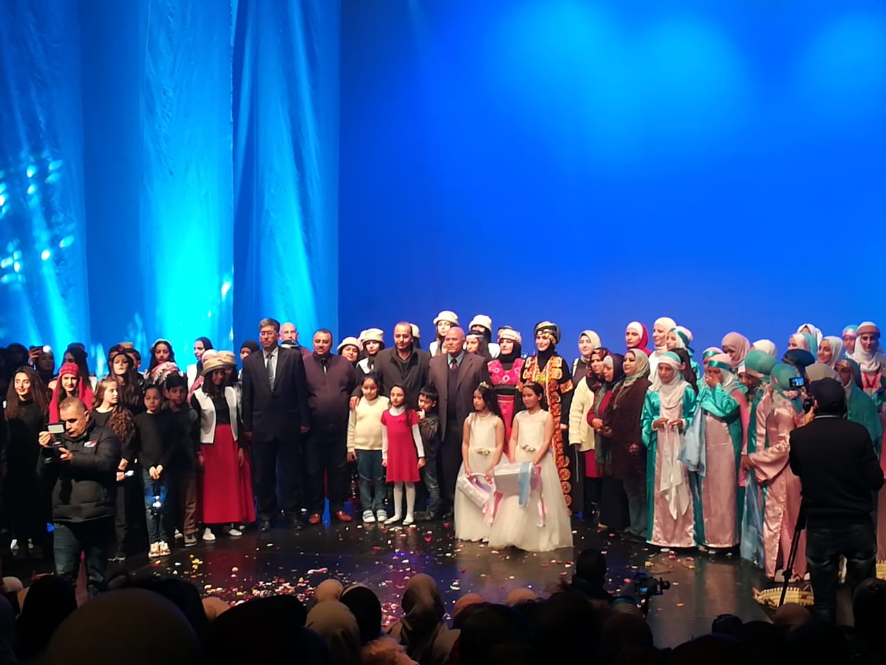 تربية قصبة عمان تنظم اوبريت رحلة