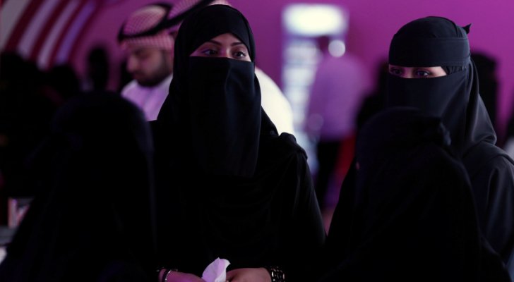 سعوديتان هاربتان من المملكة: نريد أن