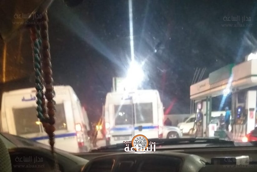 مشاجرة بين اشخاص وعمال بمحطة جوبترول