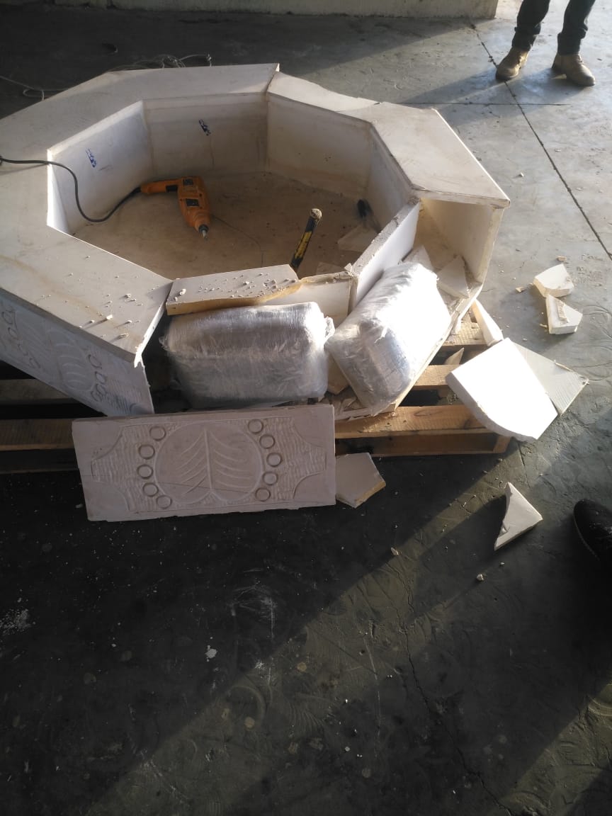 القبض على 3 حاولوا تهريب 80