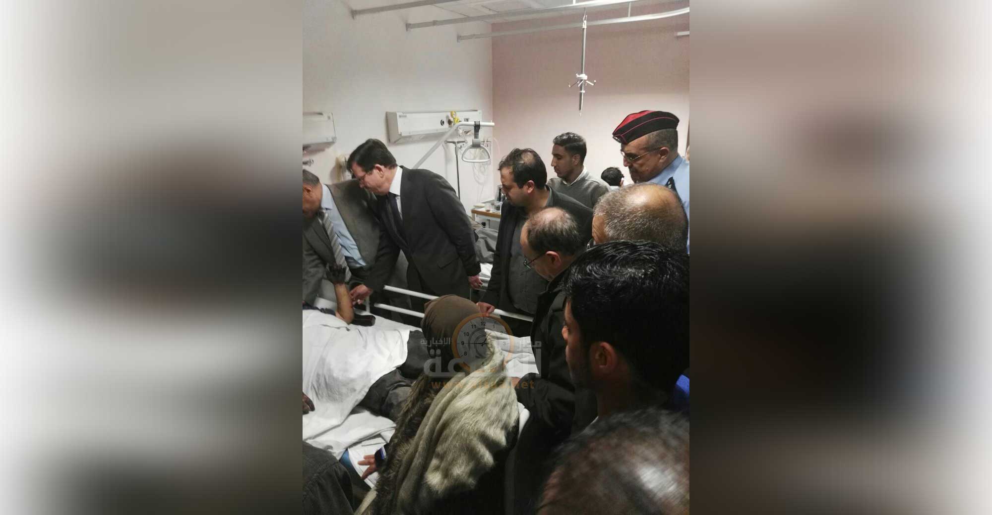 وزير الصحة يعود مصابي حادث الطريق