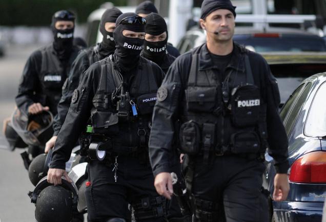 قتيلان وجريح بإطلاق نار بمقهى في