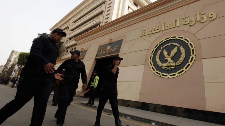 مصري يقتل شقيقه في مصر لهذا