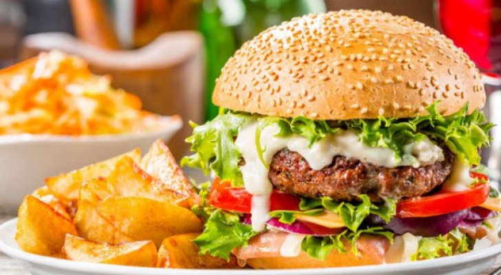 دراسة تحذر: لا تتناول البيتزا أو