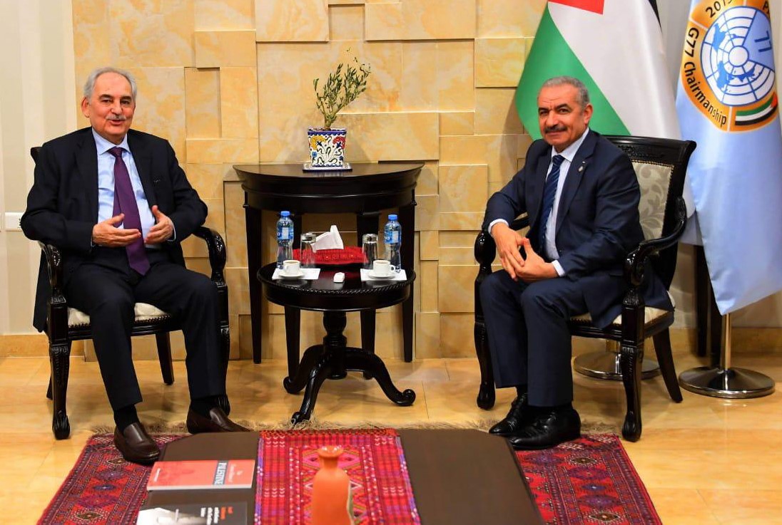 رئيس الوزراء الفلسطيني يستقبل الحباشنة