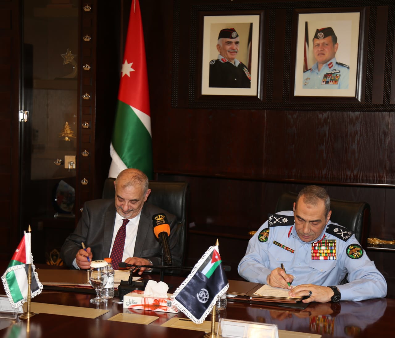 مذكرة تفاهم بين الامن العام والجامعة