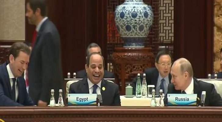 ’ضحكات‘ السيسي وبوتين تخطف الأضواء في
