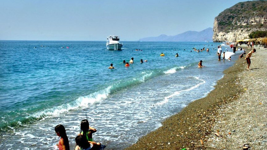 سوريا تفتتح سوقا سياحية مع الأردن