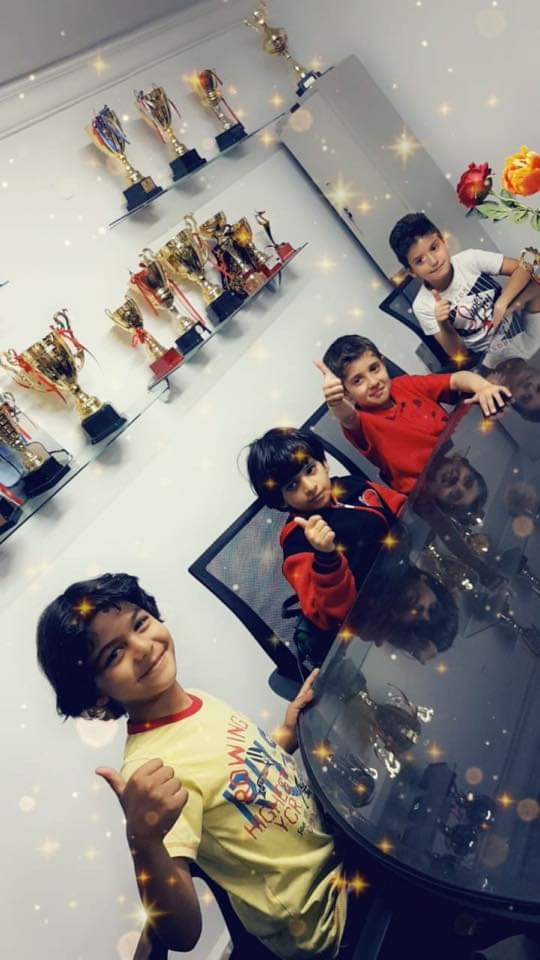 تكريم فريق الصف الثاني في مدارس