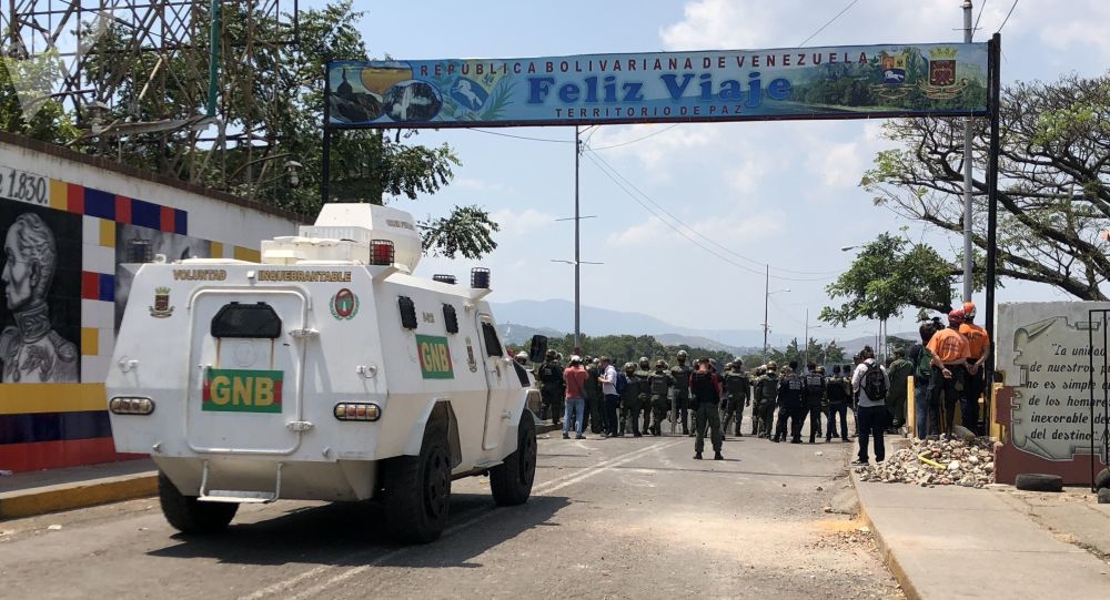 السلطات الفنزويلية توقف بث وسائل إعلام