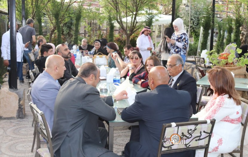 اشهار جمعية «معا للسياحة» في مطعم