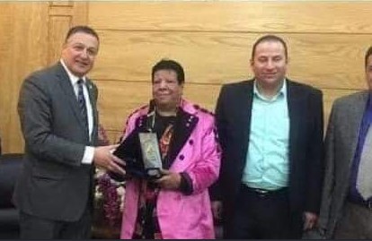 دكتوراه فخرية لـ «شعبولا» تشعل البرلمان