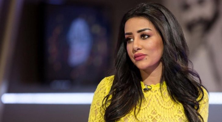 سعودية تثير جدلا بعد دعوتها الرجال