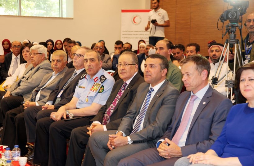 الهلال الاحمر الاردني يمنح الحمود «الوسام