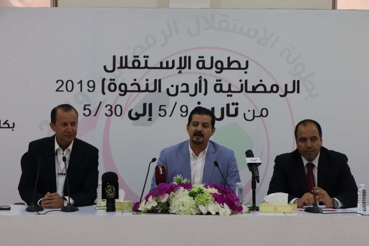 انطلاق فعاليات بطولة الاستقلال الكروية (صور)