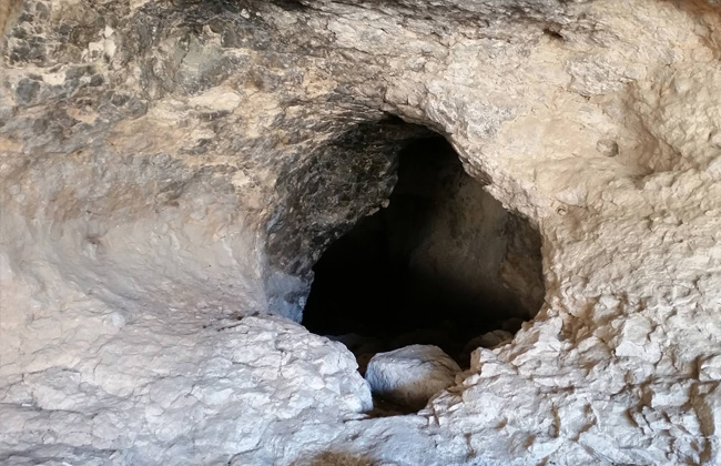   وفاة شخص داخل مغارة بجرش