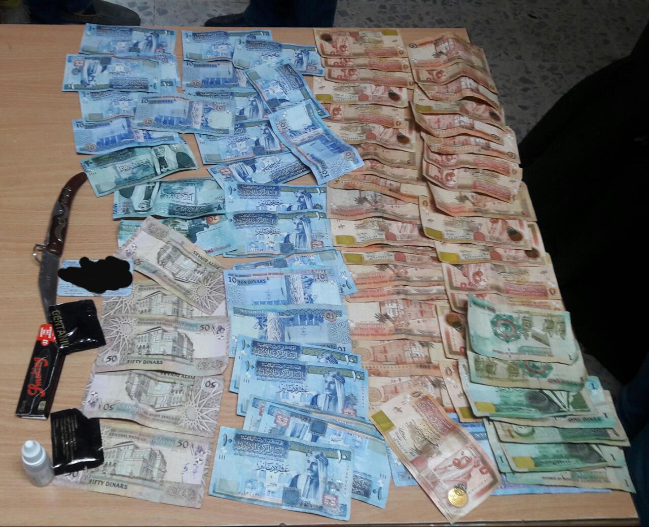 القبض على شخص سلب صيدلية في