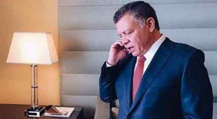 الملك يتلقى اتصالا هاتفيا من عباس