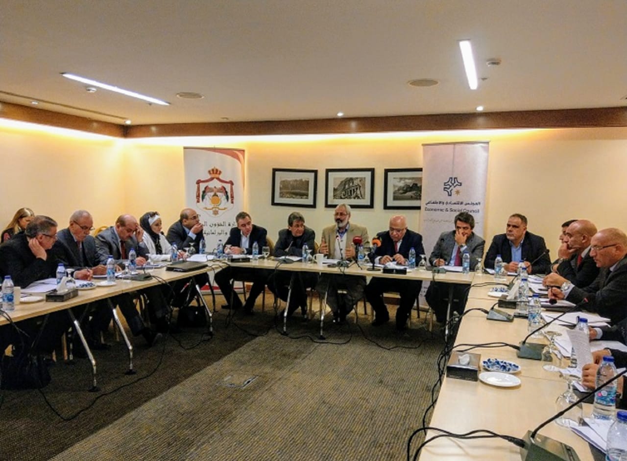 ’الاقتصادي والاجتماعي‘ يصدر ورقة للحوار حول