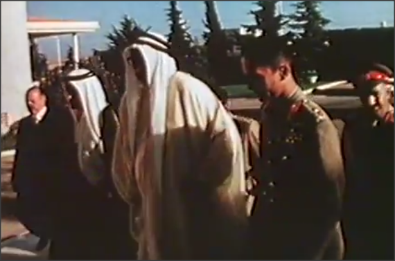 أول زعيم عربي بنى قصرا في