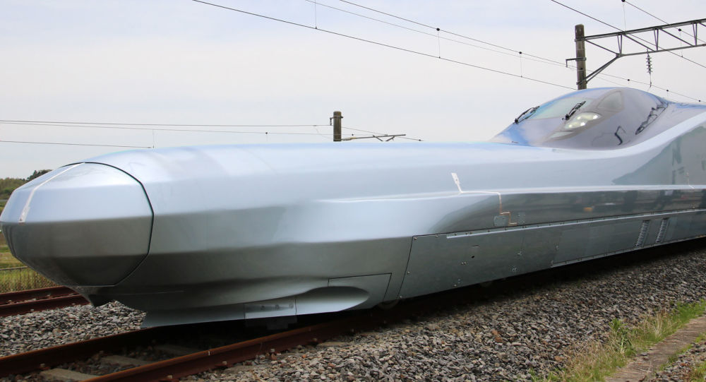 اليابان تعرض أسرع قطار في العالم