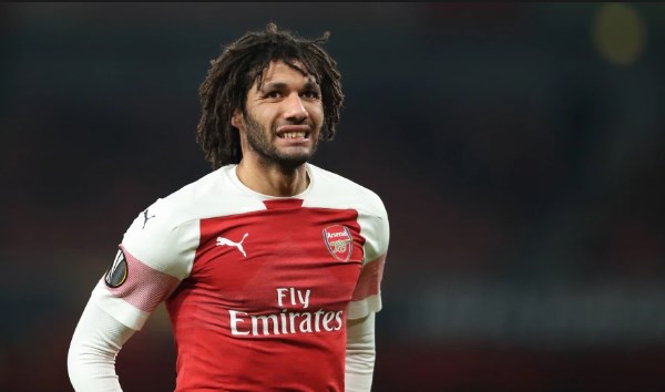 بوابة فرنسية تمهد طريق رحيل النني