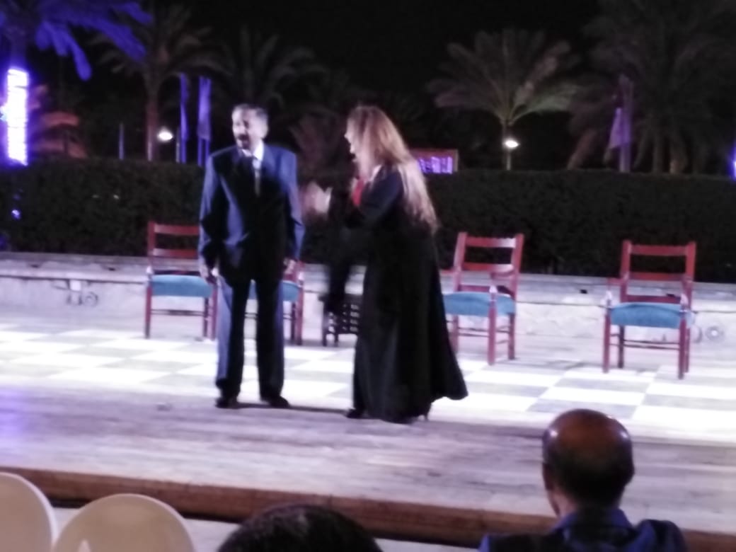 المسرح السياسي الساخر يحضر بقوة: الرزاز