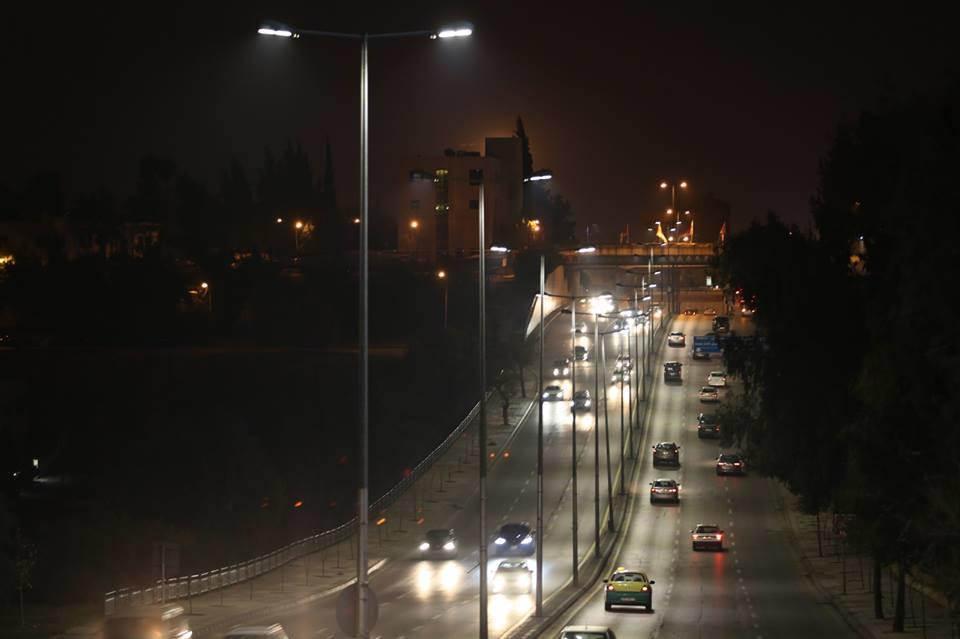 الطاقة تطرح عطاء استبدال 305 الاف