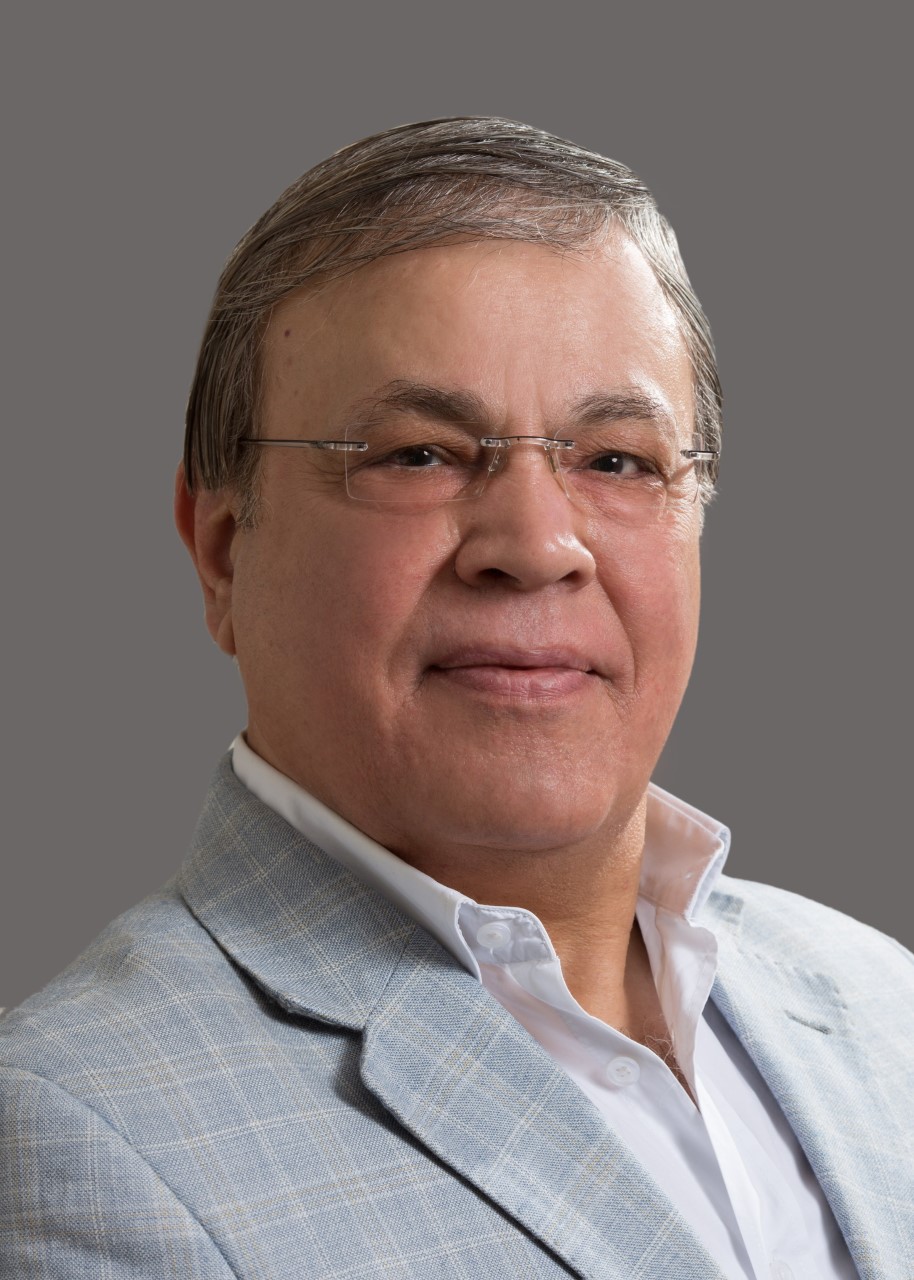 ترقية الدكتور عبيد إلى رتبة الاستاذية