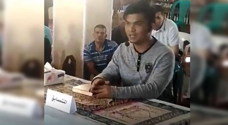 فلبيني يشهر إسلامه في منطقة وادي