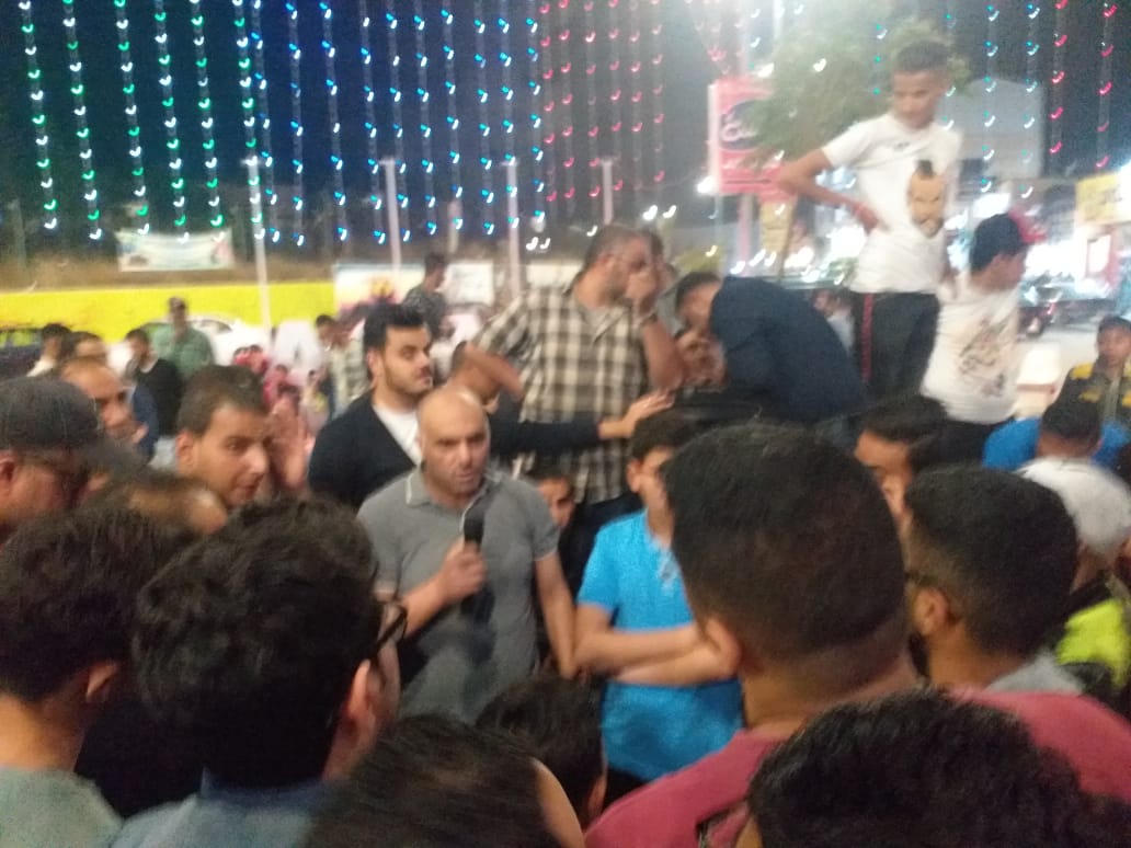 جماهير البقعة تواصل اعتصامها للمطالبة باسقاط