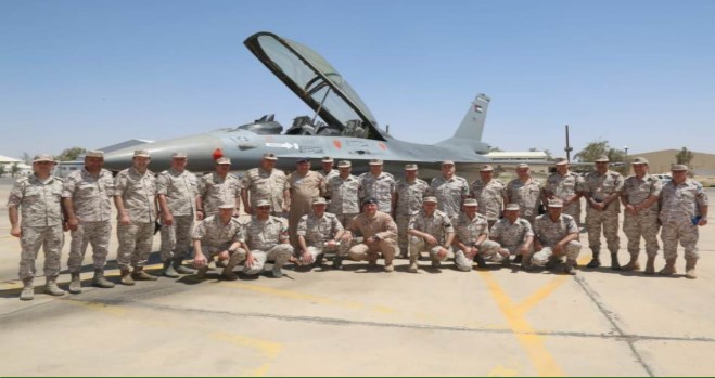 فريحات يزور قاعدة الشهيد الطيار موفق