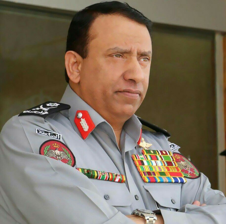 اللواء الحواتمة يطمئن على الاعلامي كلاب