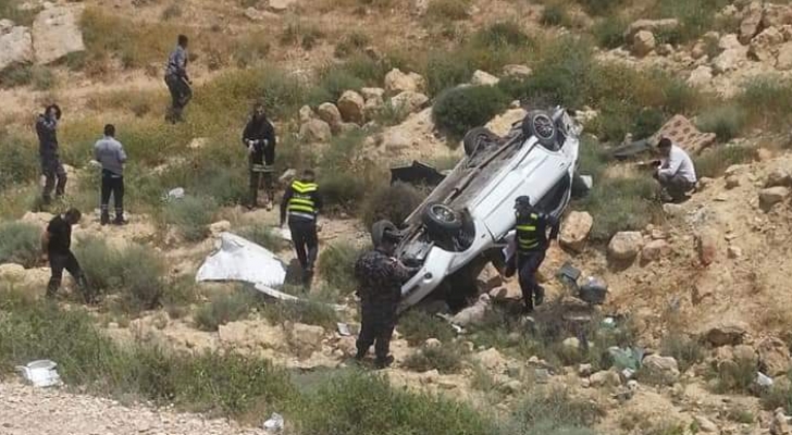 وفاة شاب بحادث تدهور على شارع