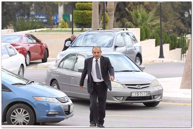 العمرو يعزي الملكة رانيا