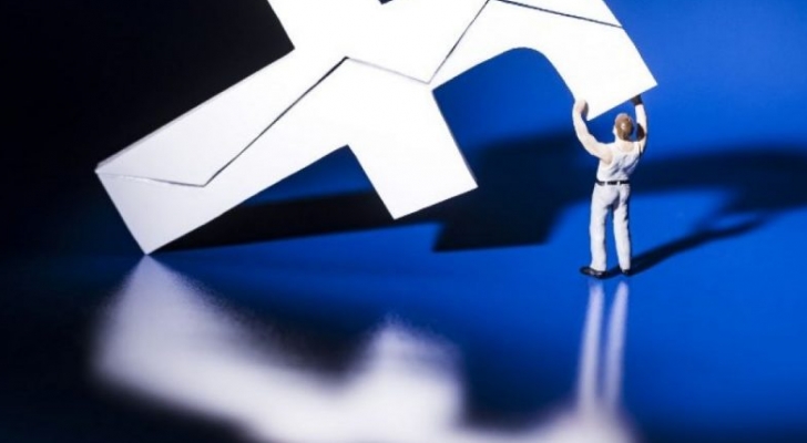 فيسبوك يحظر شركة تابعة للإحتلال استهدفت