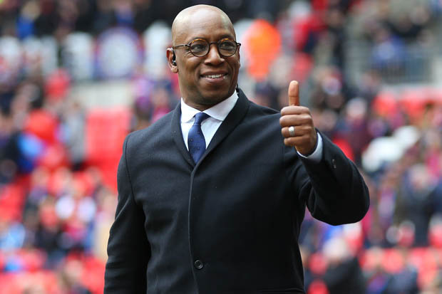 ايان رايت يكشف عن زي ارسنال