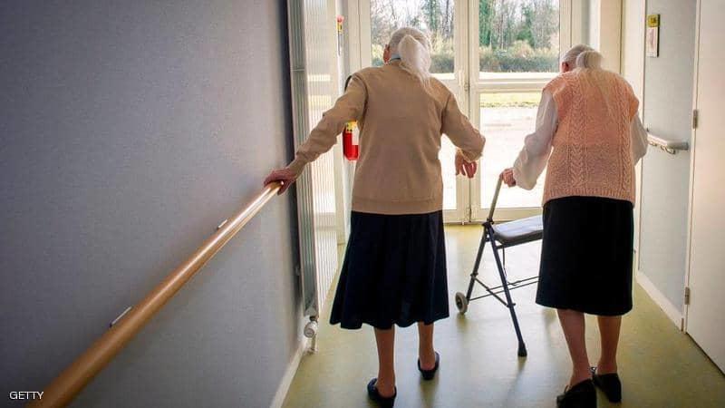 عمرها تخطى 100 عام وتقتل جارتها