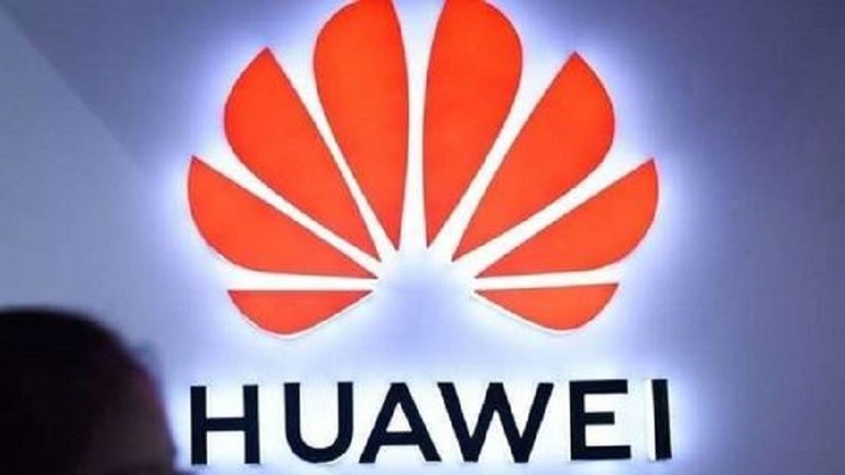 الصين تشجب اتهام بومبيو لرئيس هواوي