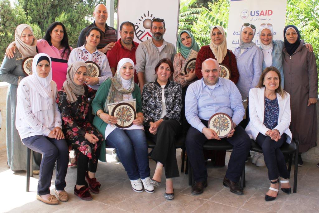 اختتام دورتي فن الفسيفساء والتطريز في