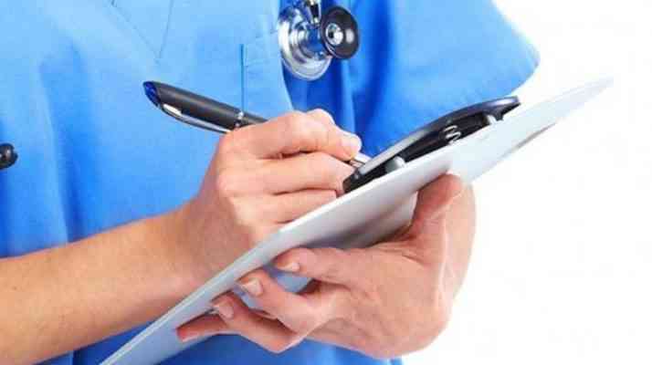 بحث إقامة مؤتمر عالمي للتمريض في