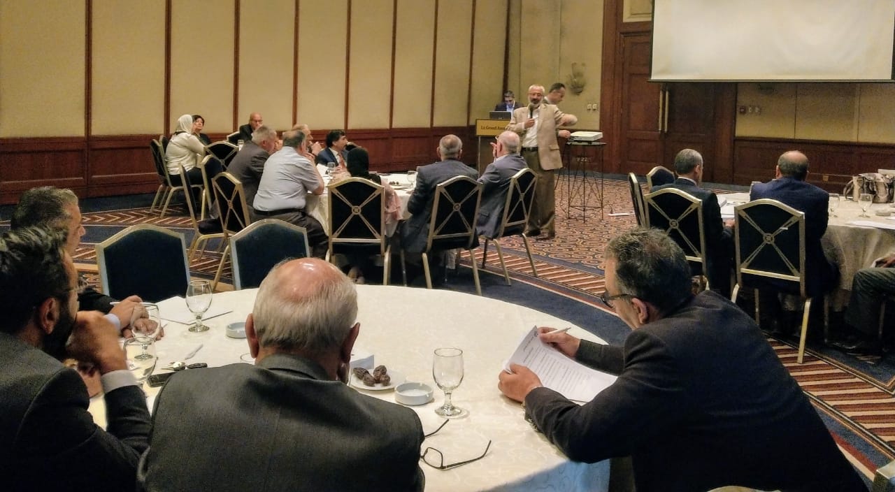 حزبيون يناقشون سيناريوهات مستقبلية لتجربة اللامركزية