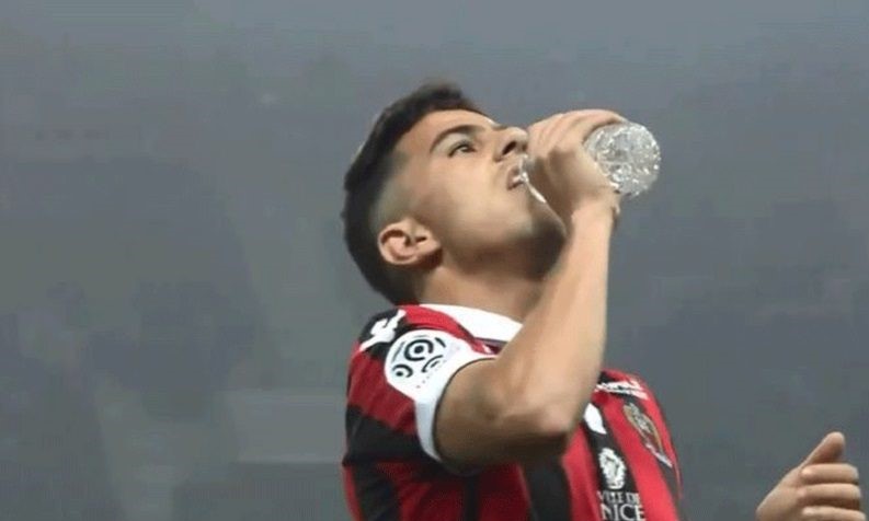 حكم يوقف مباراة بالدوري الفرنسي لإفطار