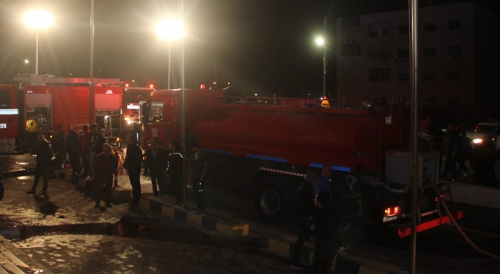 حريق في مول بإربد