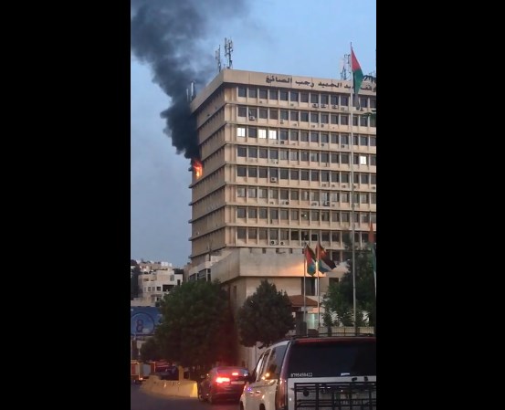 حريق مكتب بـ «عمارة الصائغ» في