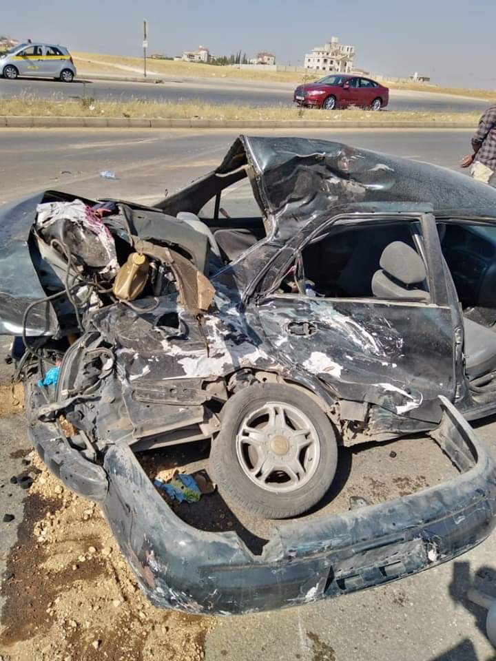 وفاة عشرينية وإصابة شاب بحادث سير