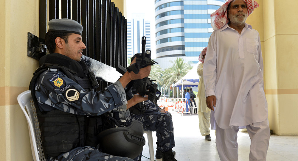 الكويت.. . إيقاف عسكريين وتشكيل لجنة